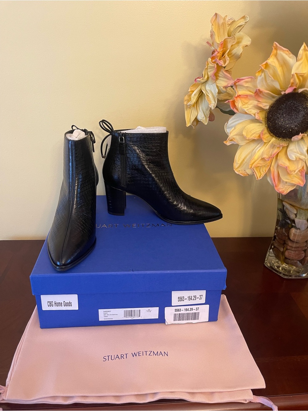 NWOT Size 7.5 Gardiner Stuart Weitzman Black Croc-Embossed Leather Ankle Boots